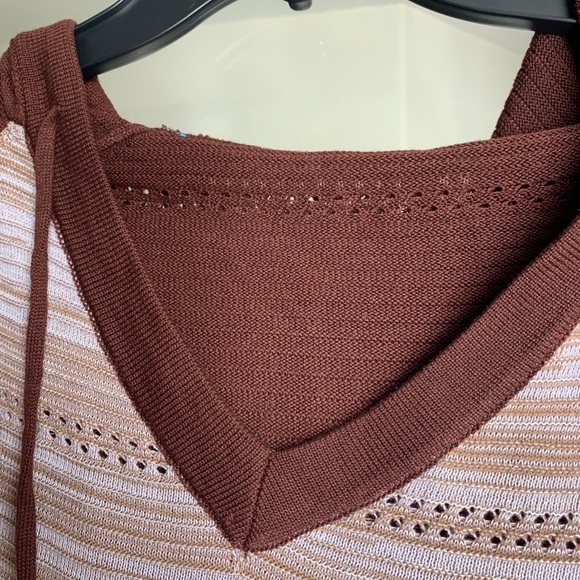 Multi Color Hooded Sweater - Picture 4 of 6